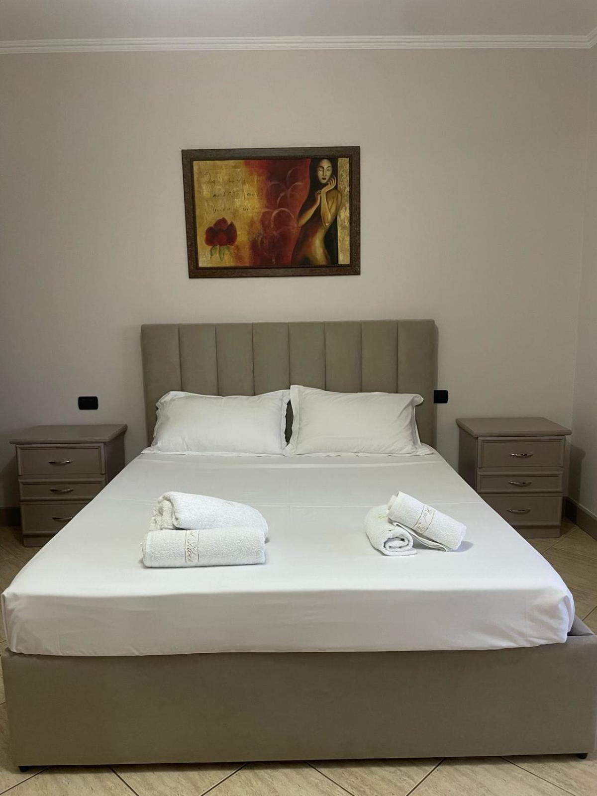 Hotel Kloest ดูร์เรส ภายนอก รูปภาพ